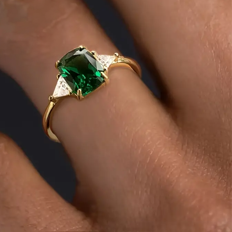 VolcanicX™ Emerald Diamond Slimming Ring